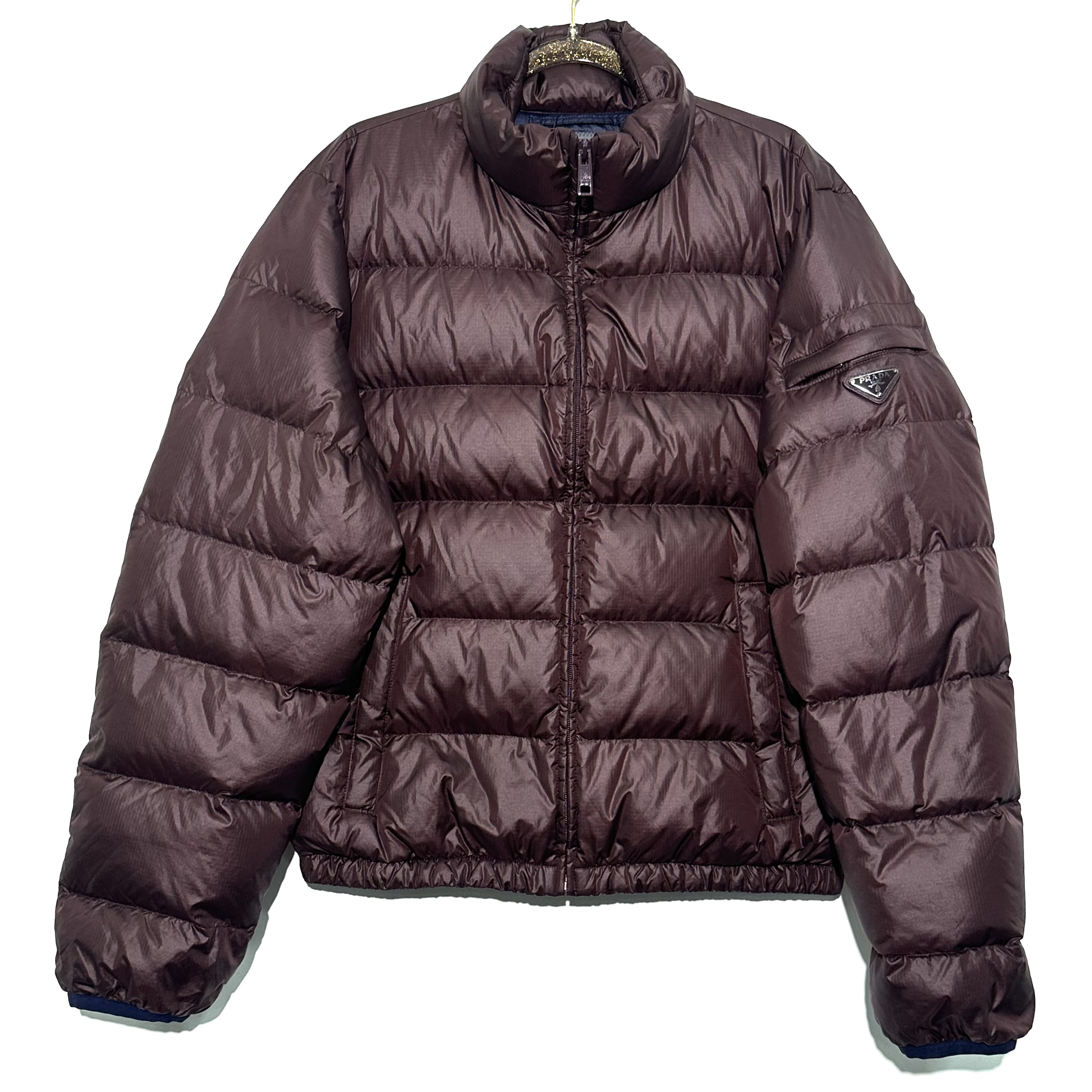 99新 Prada/普拉达 46码 三角钢标酒红羽绒外套 0684