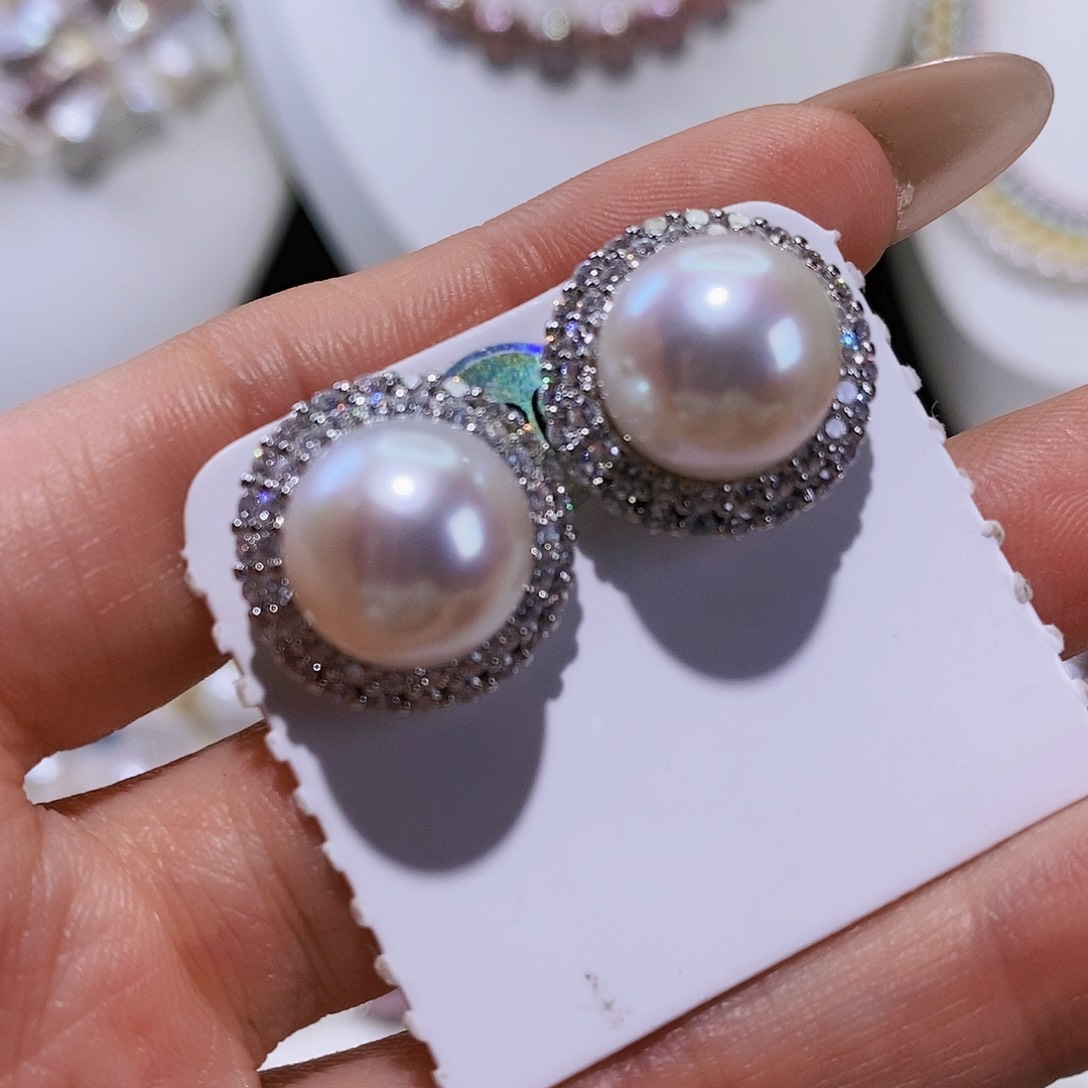 淡水珍珠耳饰未镶嵌