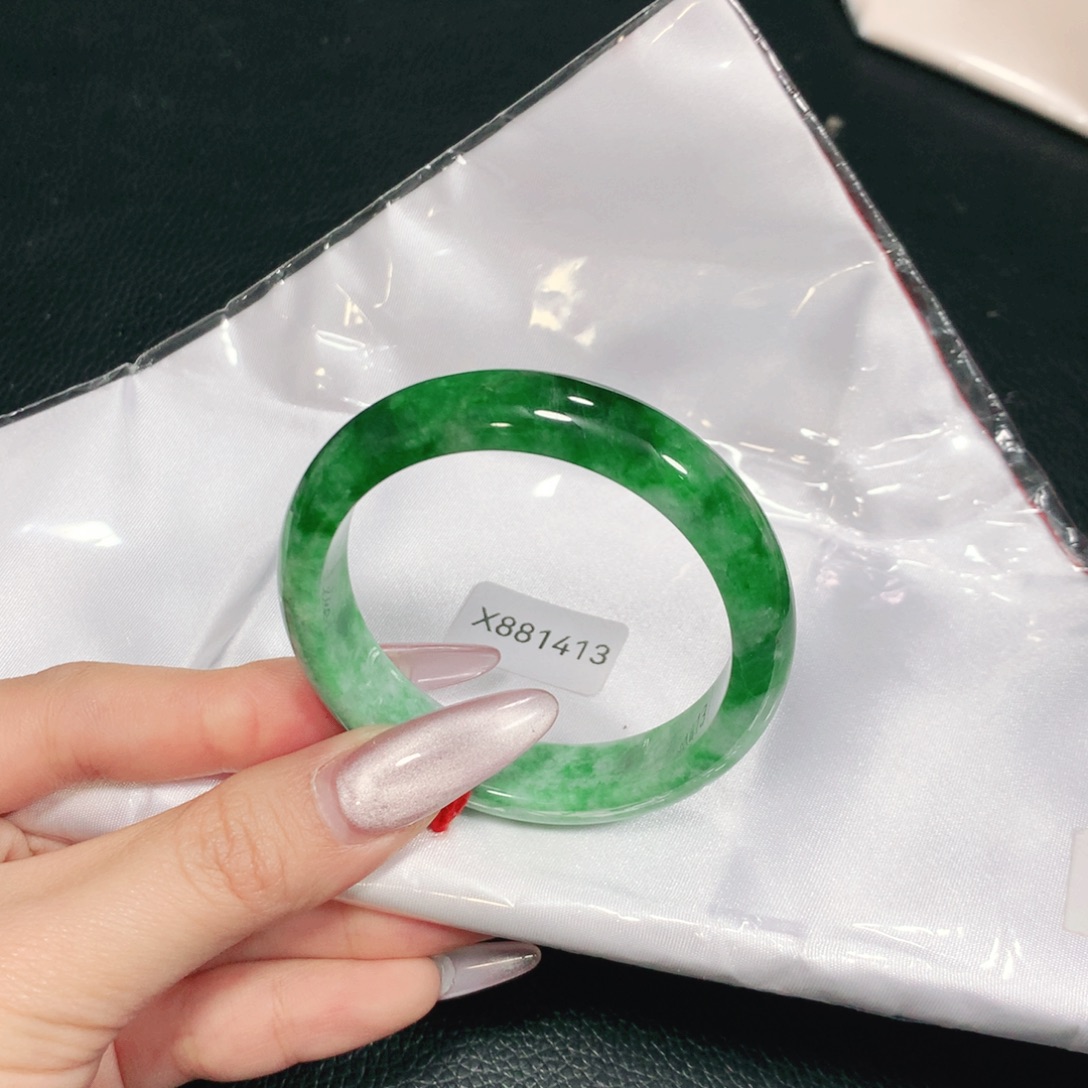 翡翠未镶嵌手镯天然翡翠手镯04