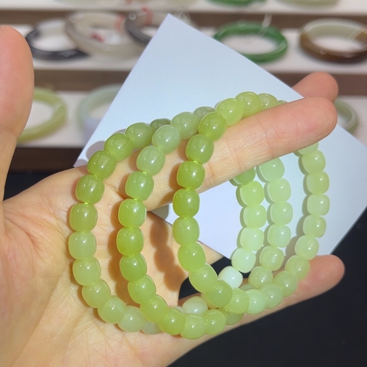 未镶嵌手镯和田玉拍一发一多样发货