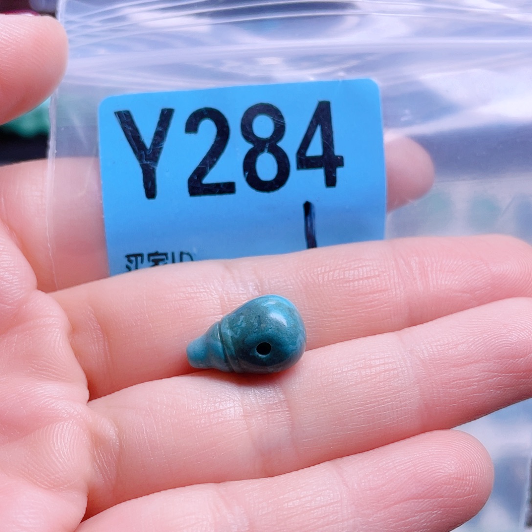 十堰原生态绿石头特色手工配饰