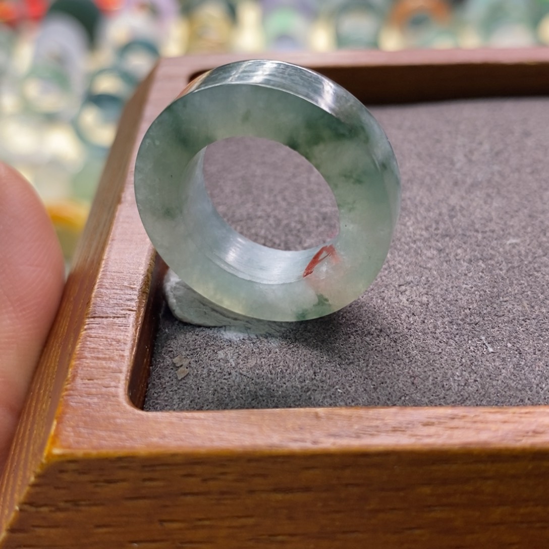 定制翡翠未镶嵌水***灵翡翠