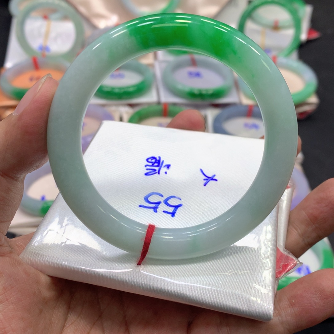 未镶嵌手镯翡翠翡翠