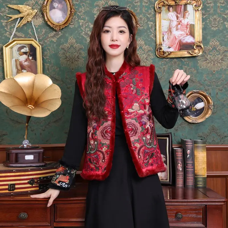 新款女装夹棉提花民族马甲中式复古盘扣国风背心立领重工刺绣坎肩