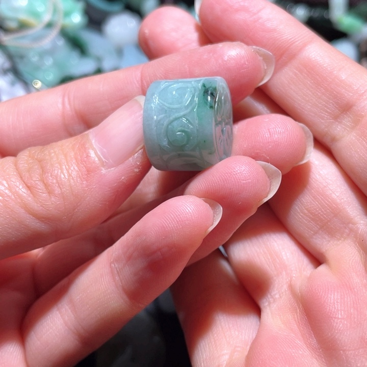 【闪购商品】翡翠颈饰未镶嵌天然翡翠