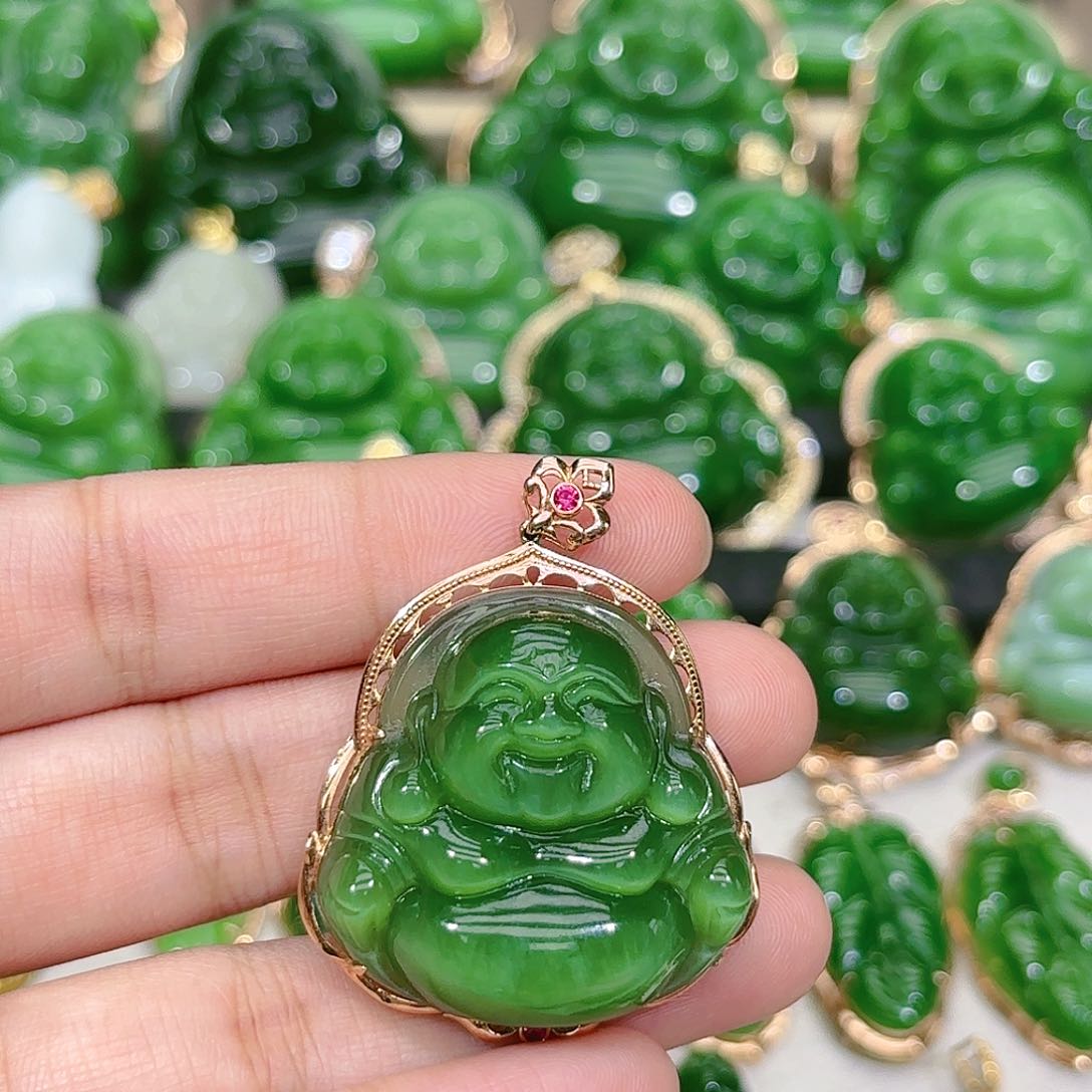 和田玉（碧玉）颈饰18K金镶嵌