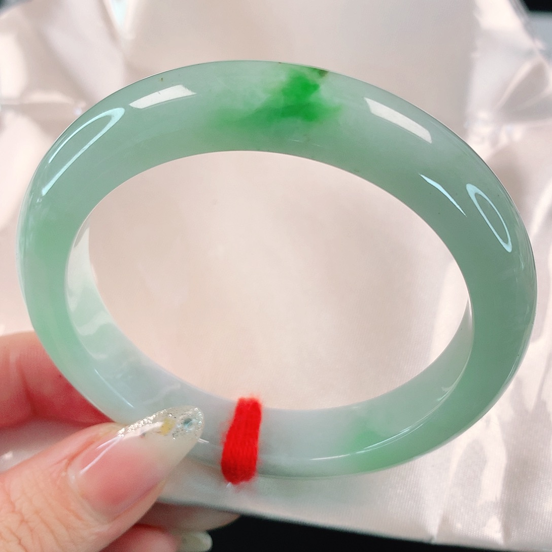 翡翠手镯未镶嵌1079翡翠