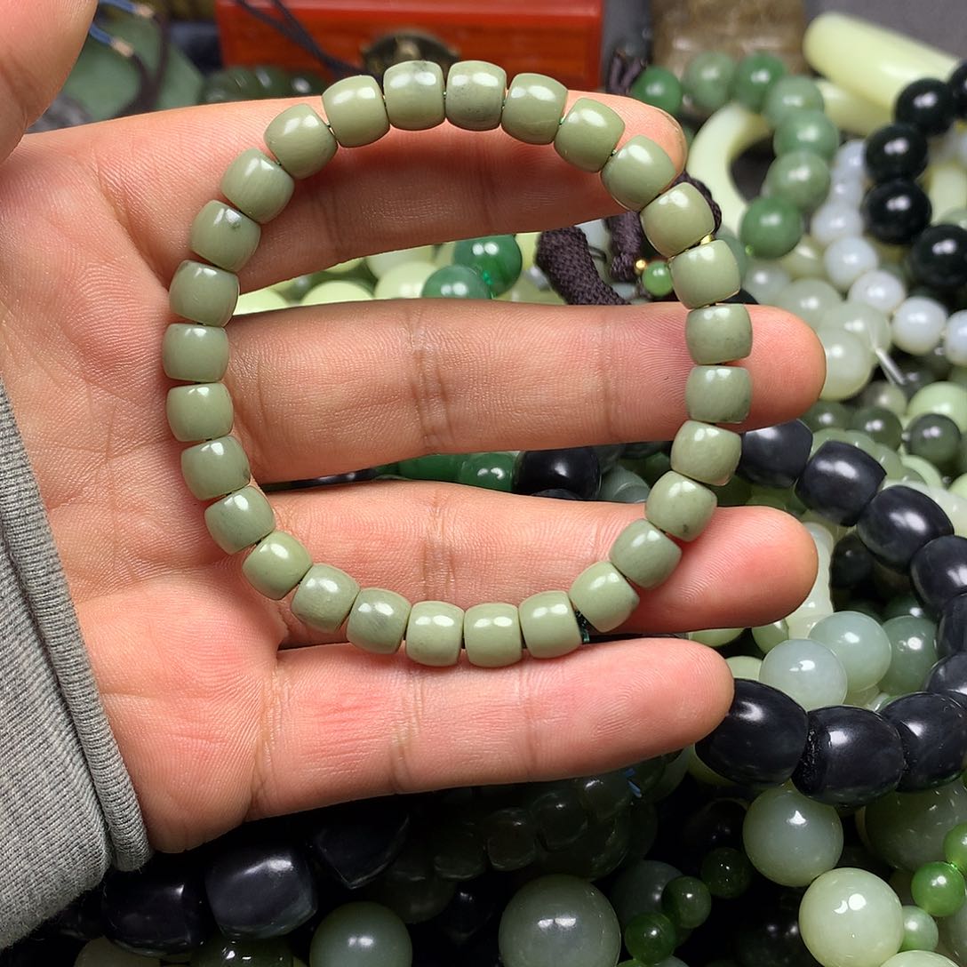 和田玉手链未镶嵌