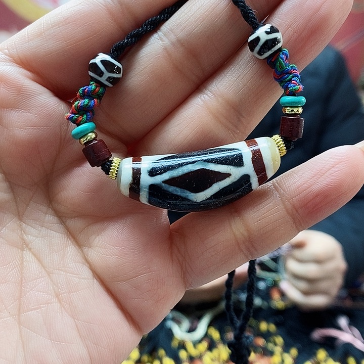 玛瑙/玉髓颈饰合金