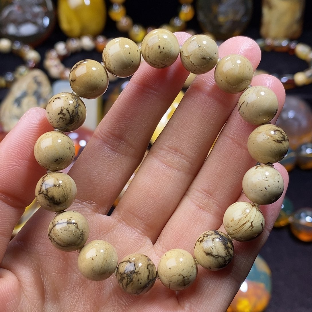 琥珀颈饰未镶嵌13克11mm