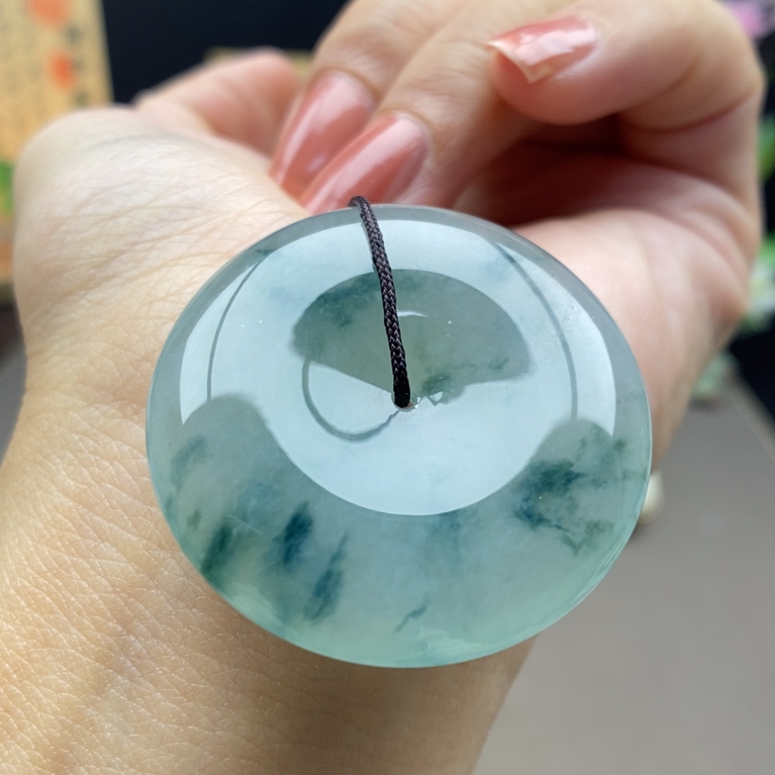 翡翠未镶嵌颈饰吊坠76