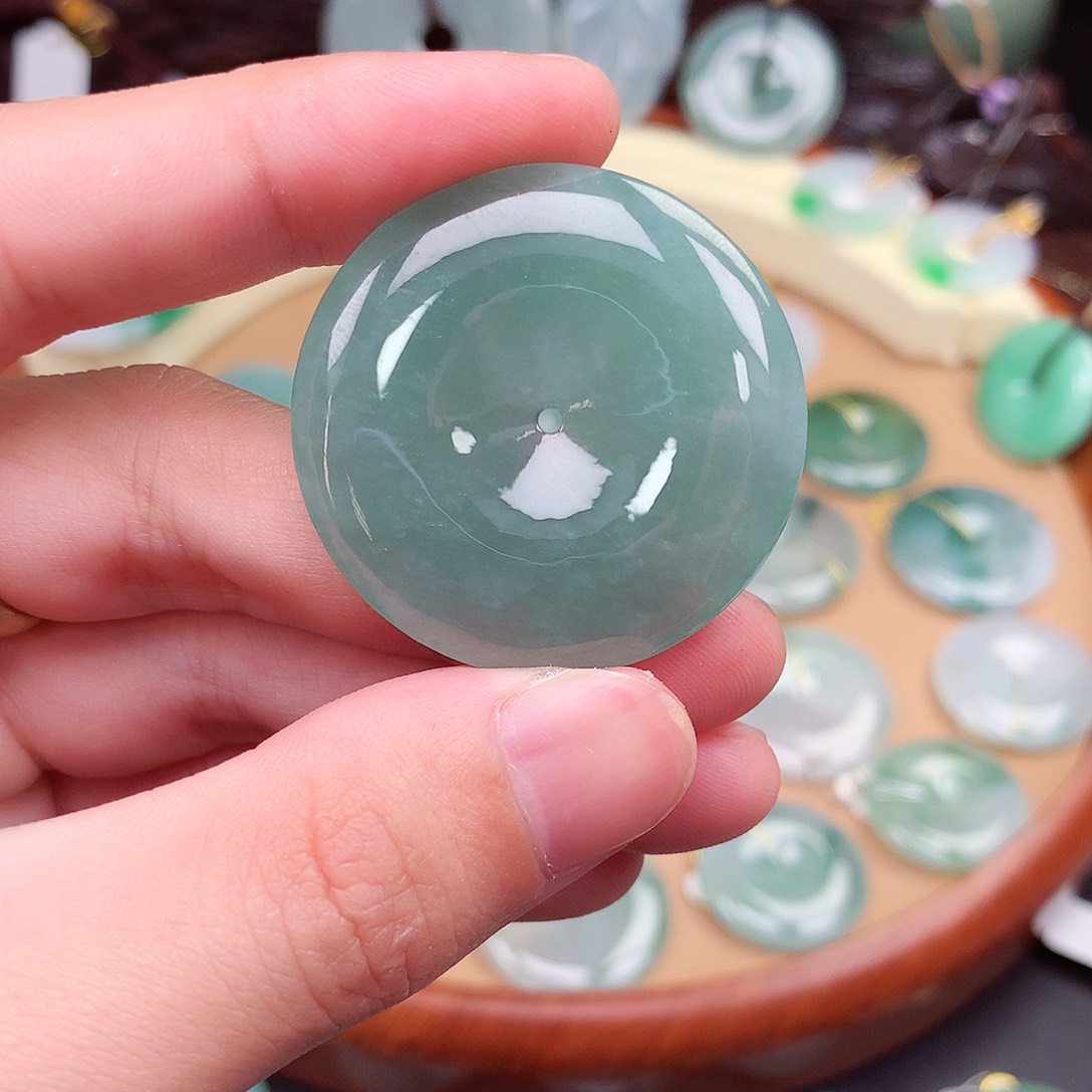 翡翠未镶嵌颈饰吊坠