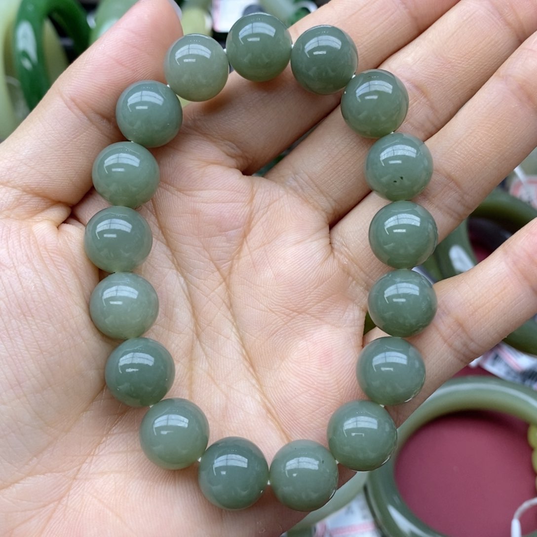 和田玉手串未镶嵌阿*卡12