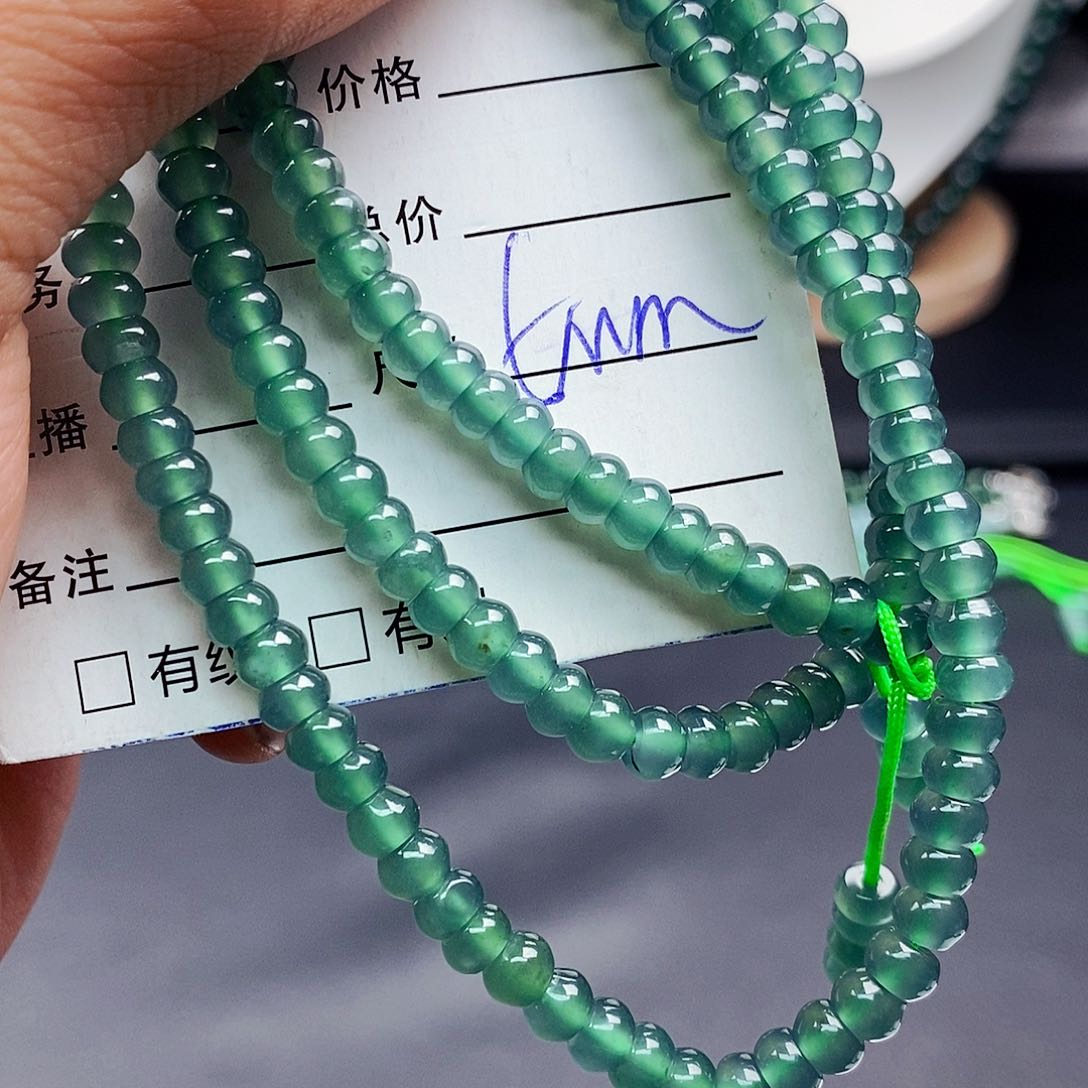 翡翠手链未镶嵌翡翠