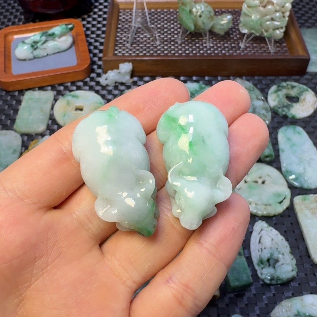 翡翠颈饰未镶嵌紫***6翡翠颈饰未镶嵌..