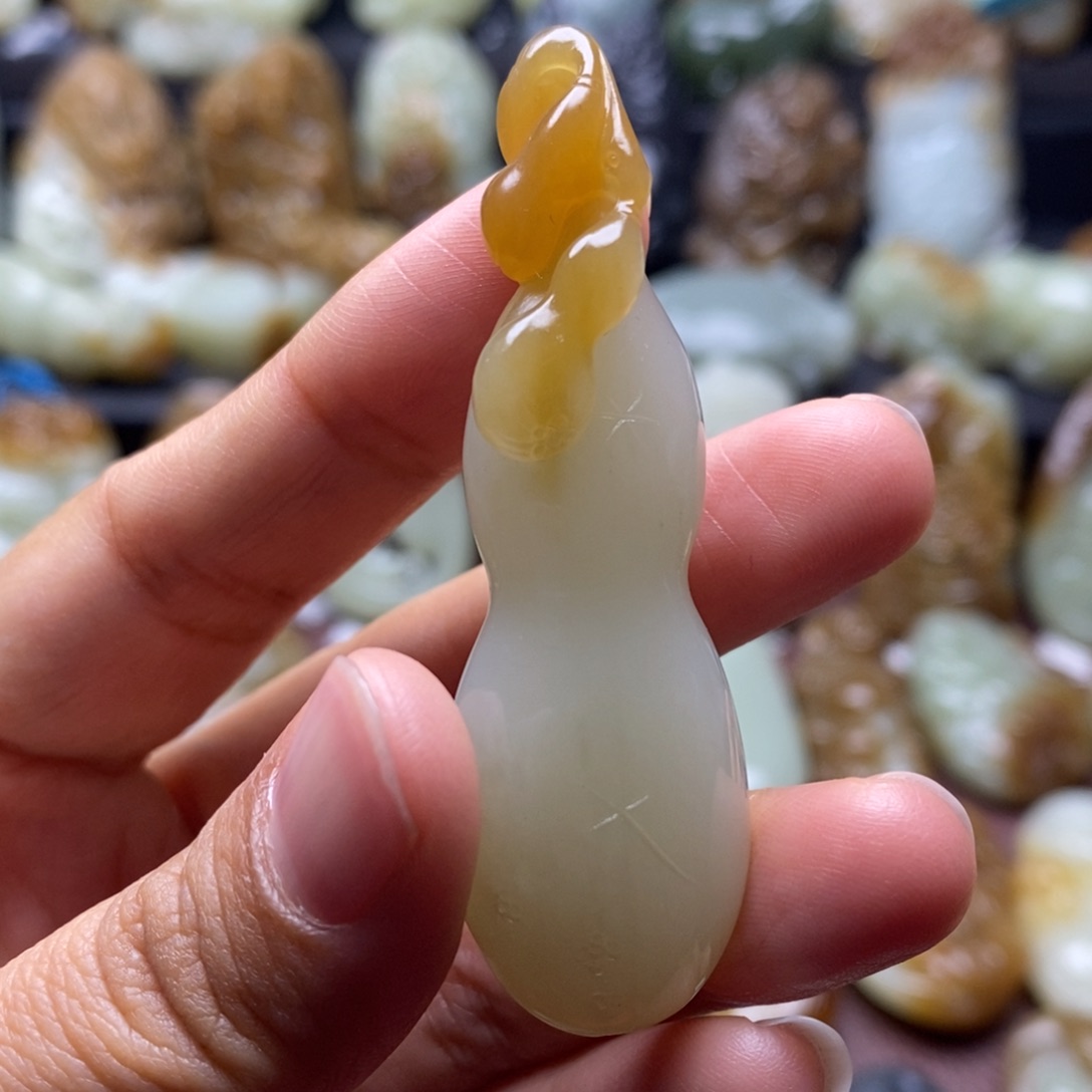 吊坠(不含链)未镶嵌和田玉（糖玉）