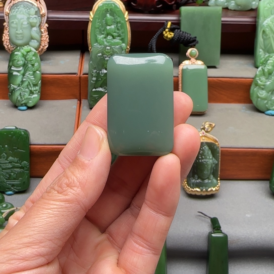 未镶嵌和田玉挂件