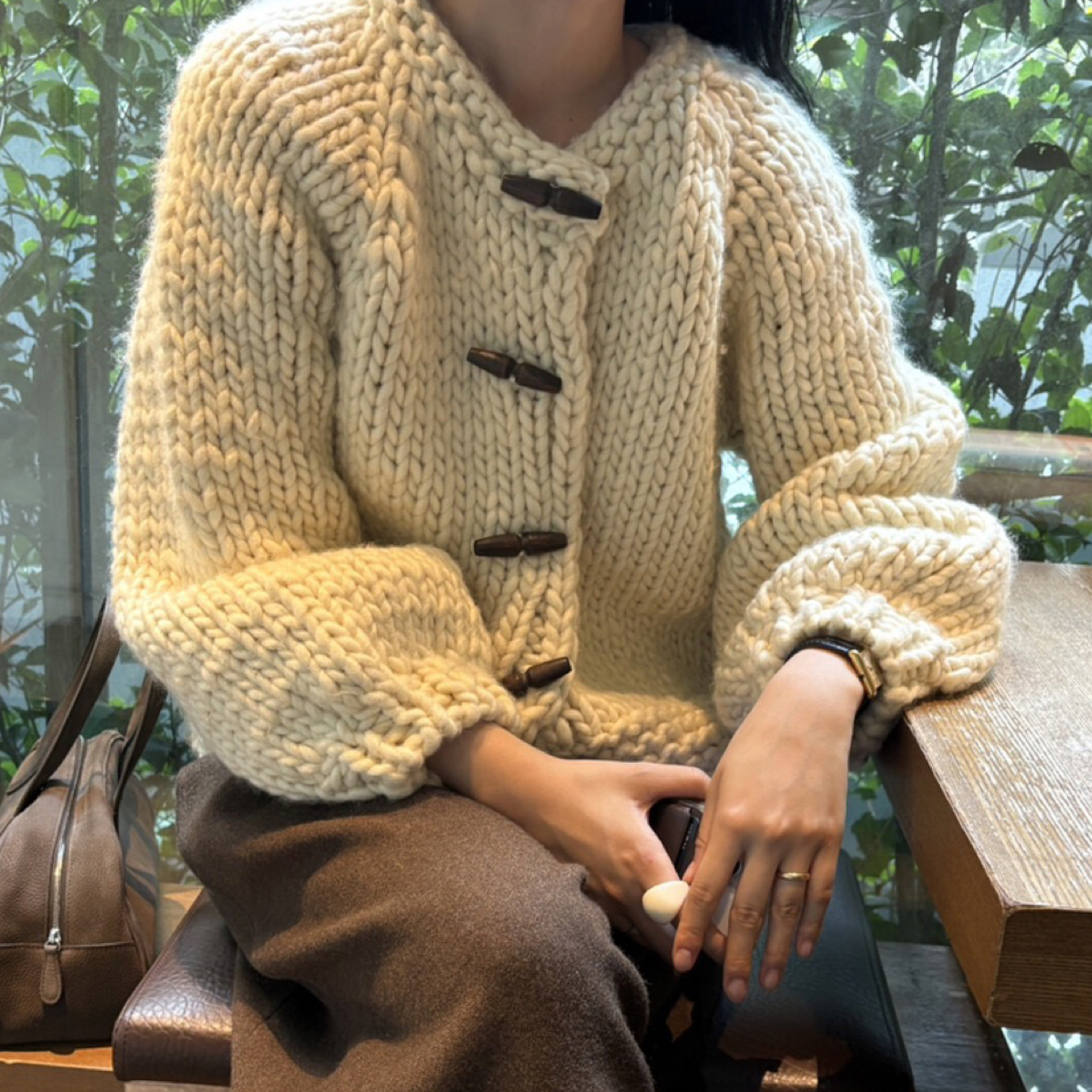 秋上新!纯色百搭圆领牛角扣长袖保暖毛衣  6006#  LLC