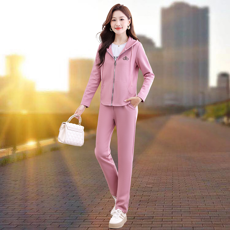 艾格运动套装女2025新款时尚连帽印花套装女春秋气质减龄三件套