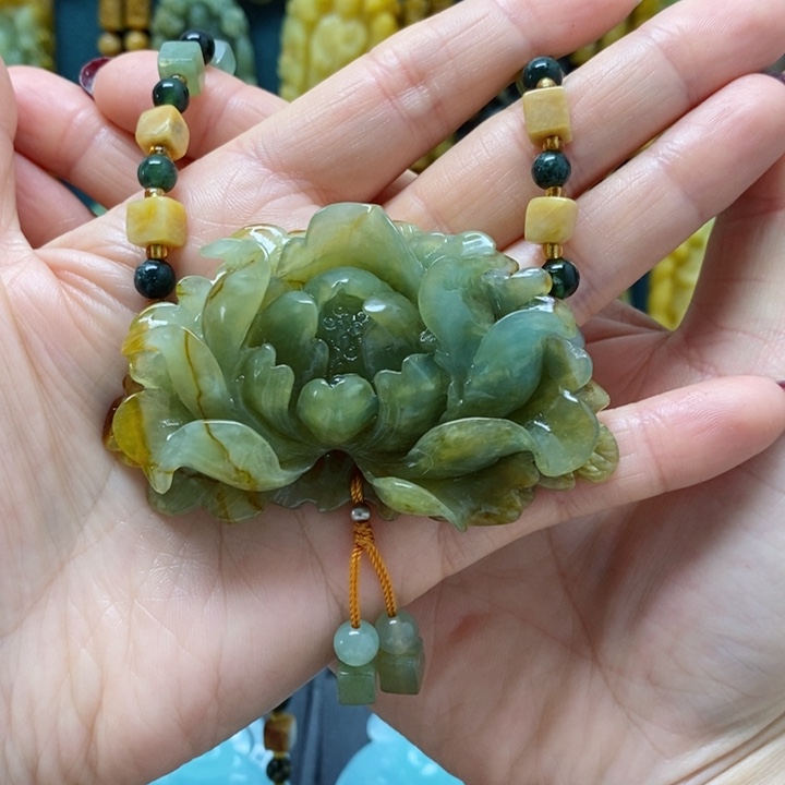 蛇纹石玉挂件未镶嵌玙*