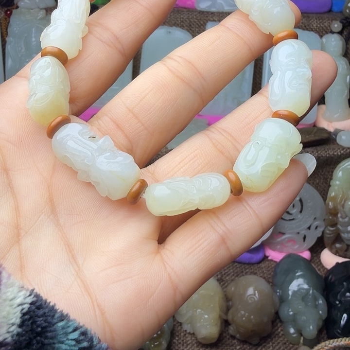 澳***厂和田玉（糖玉）未镶嵌挂件