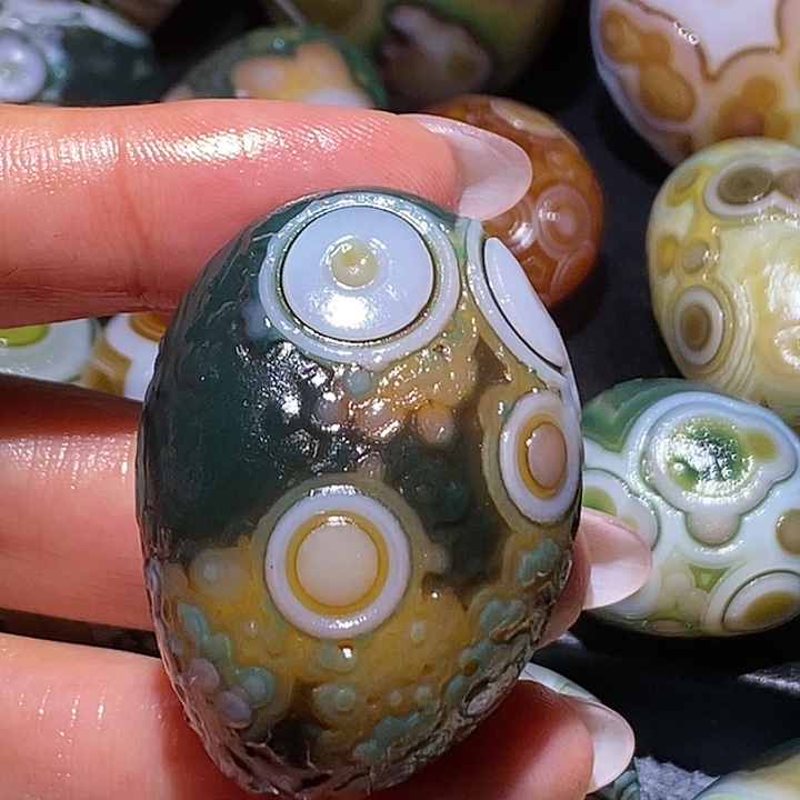 玛瑙/玉髓未镶嵌珠宝奇石19