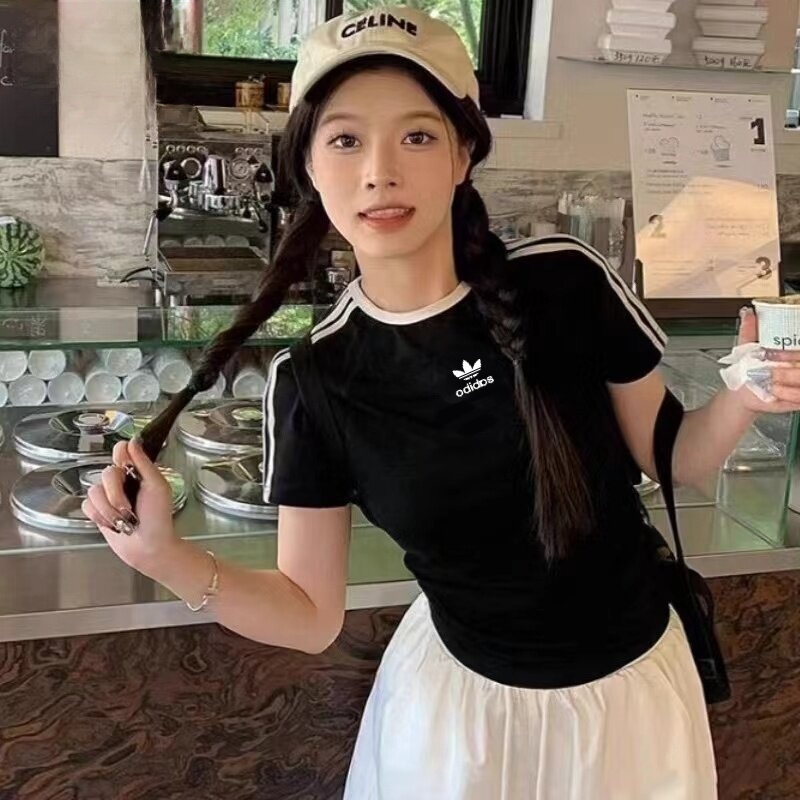 【商场撤柜】Jennie同款短T 女生刺绣运动风短袖