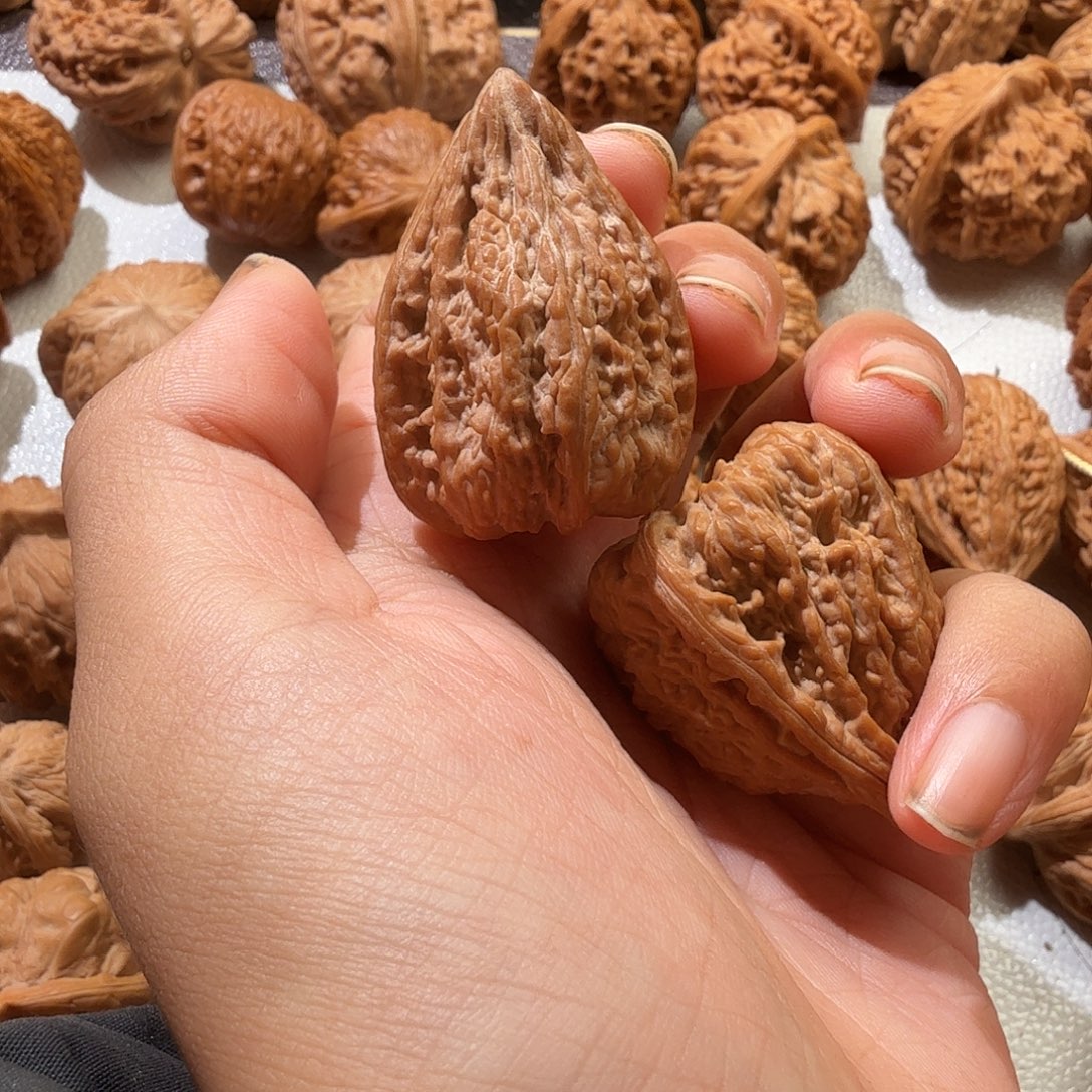 o***y吊坠文玩核桃塔尖