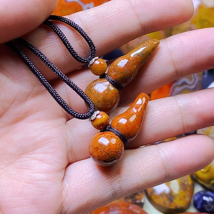 玛瑙/玉髓颈饰未镶嵌