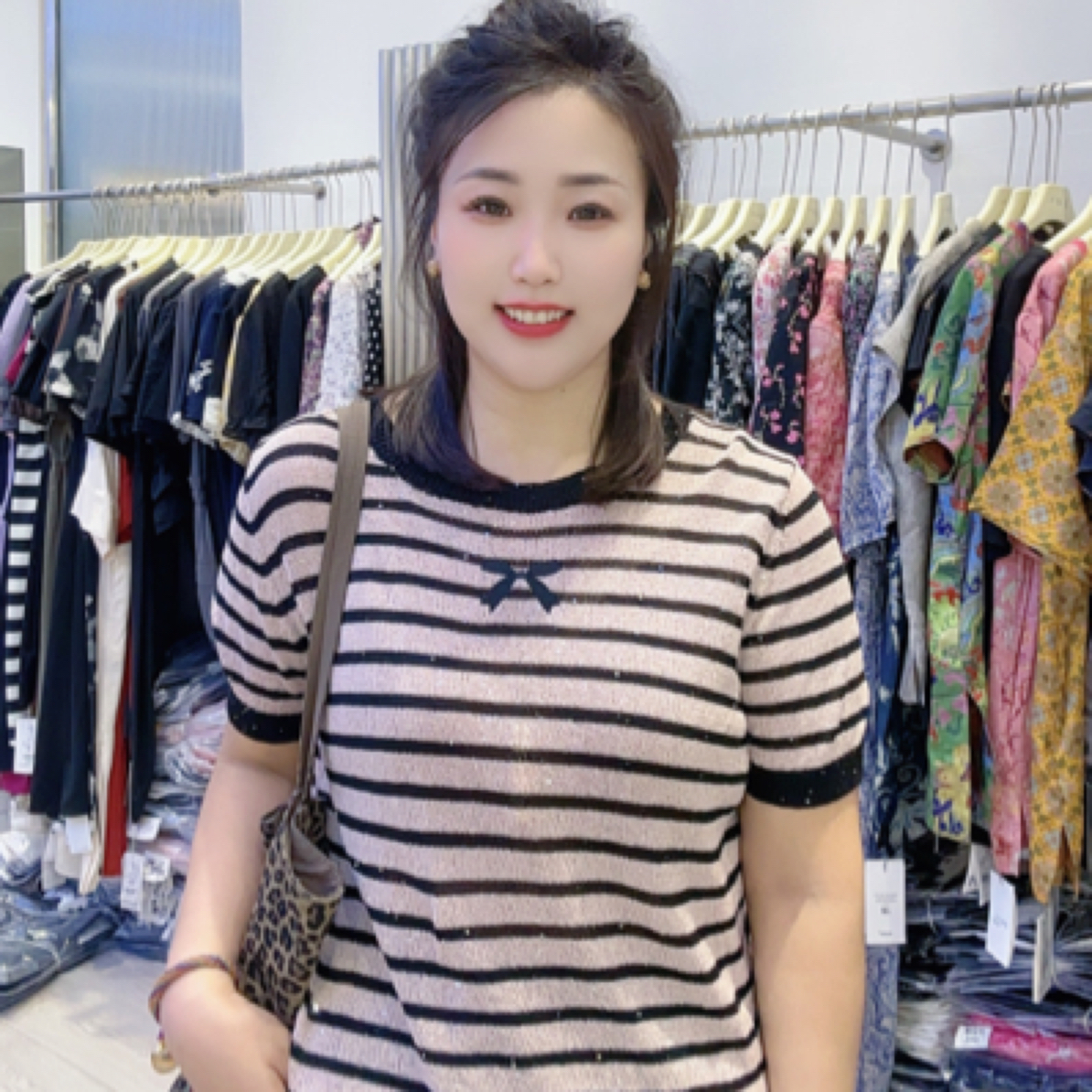 27532条纹针织圆领极简风常规短袖T恤