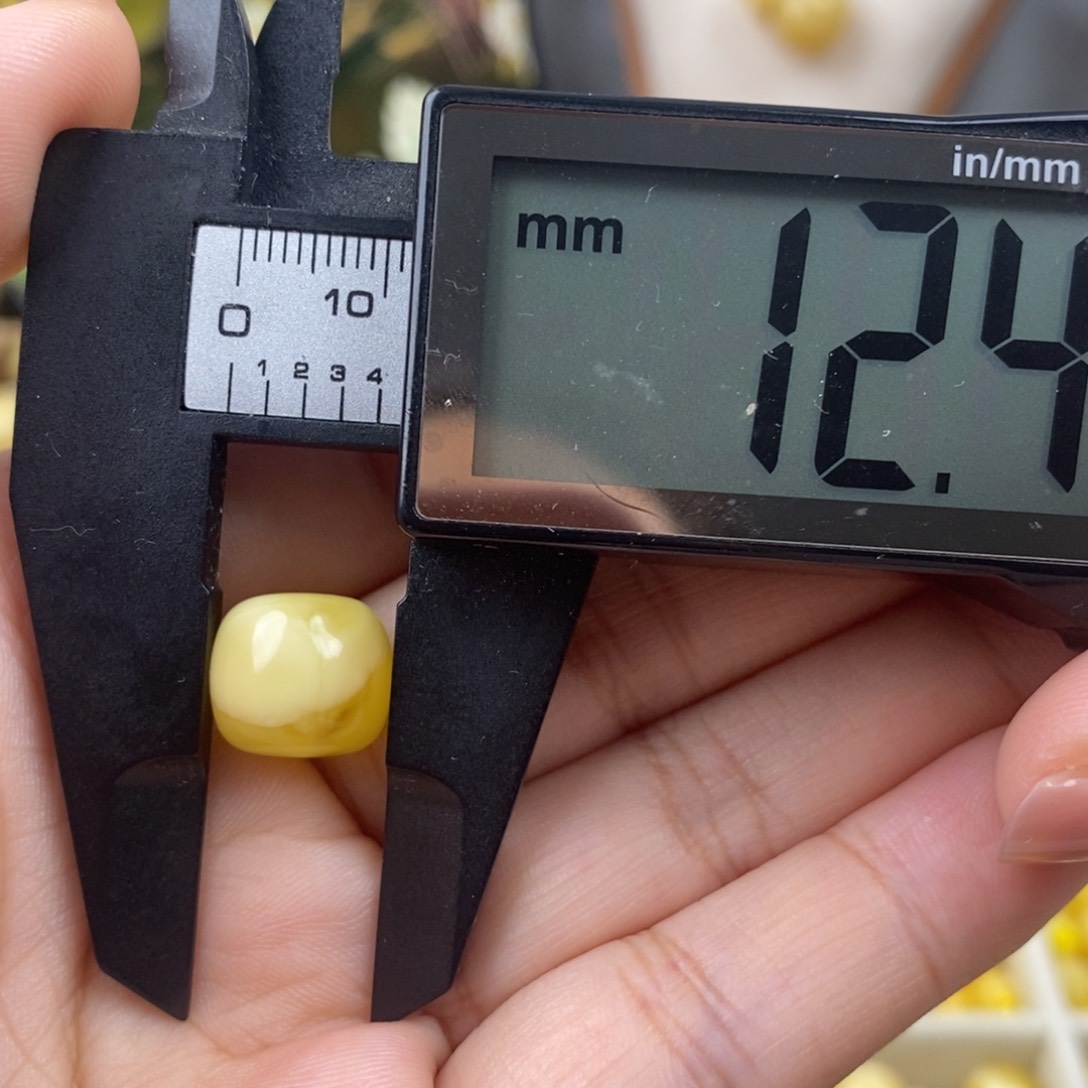 未镶嵌琥珀裸石蜜蜡老型
