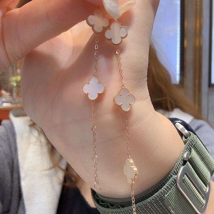 贝壳（贝母）手链18K金镶嵌10mm草