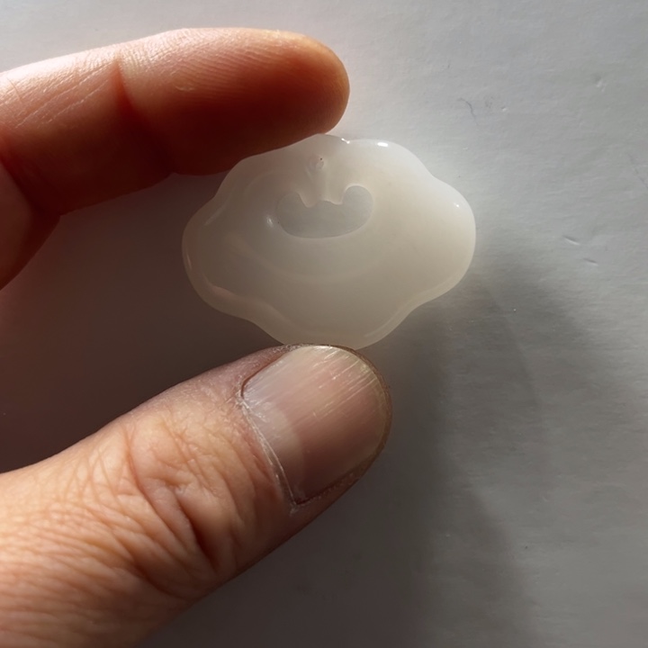 石英质玉未镶嵌颈饰