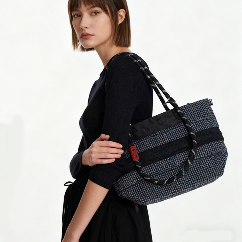 女士休闲多功能时尚单肩包斜挎包男士托特包防水手提包伸缩大容量