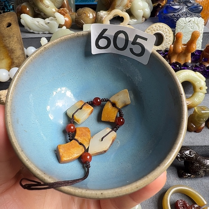 陶瓷摆件及陶瓷摆件