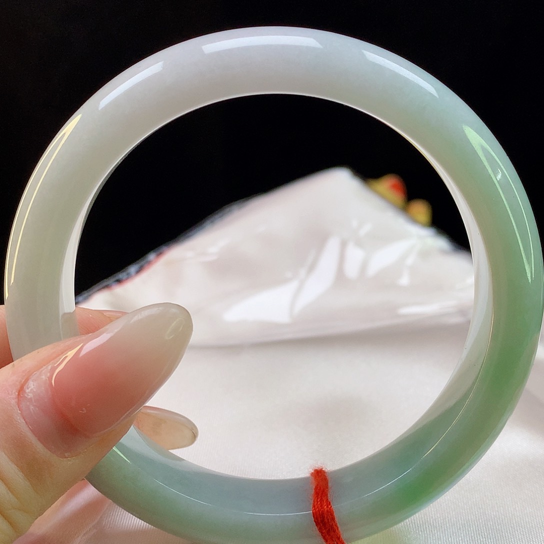 翡翠手镯未镶嵌天然翡翠5194