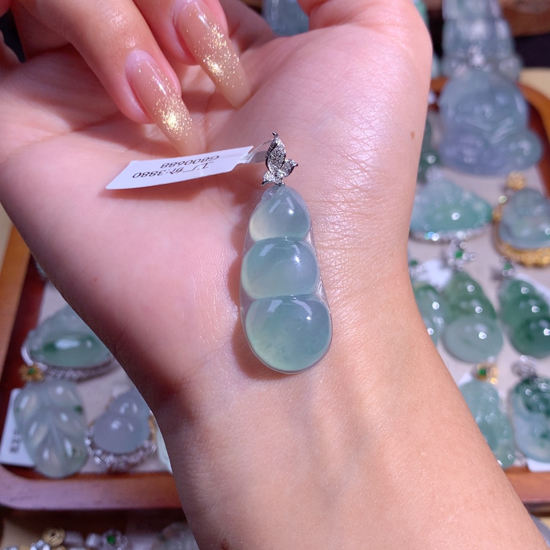 翡翠吊坠(不含链)18K金镶嵌