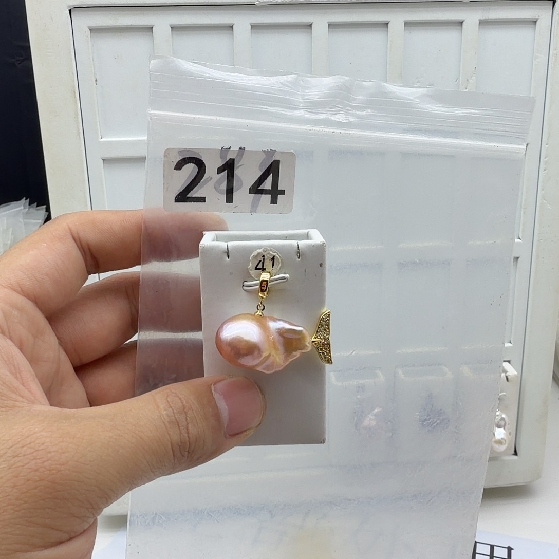 淡水珍珠合金颈饰