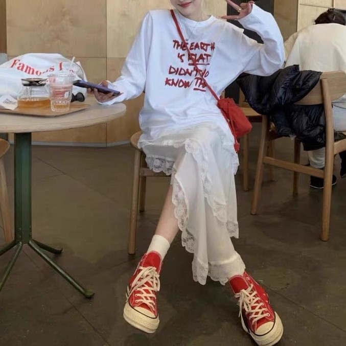 琳琳.韩系学院风印花长袖T恤上衣不规则蕾丝半身裙套装