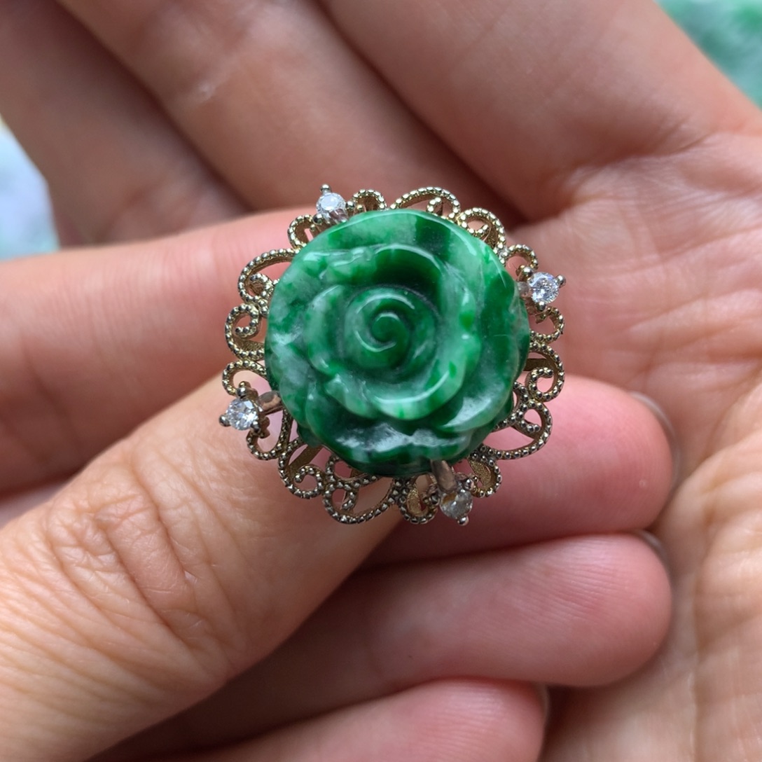 翡翠颈饰未镶嵌翡翠