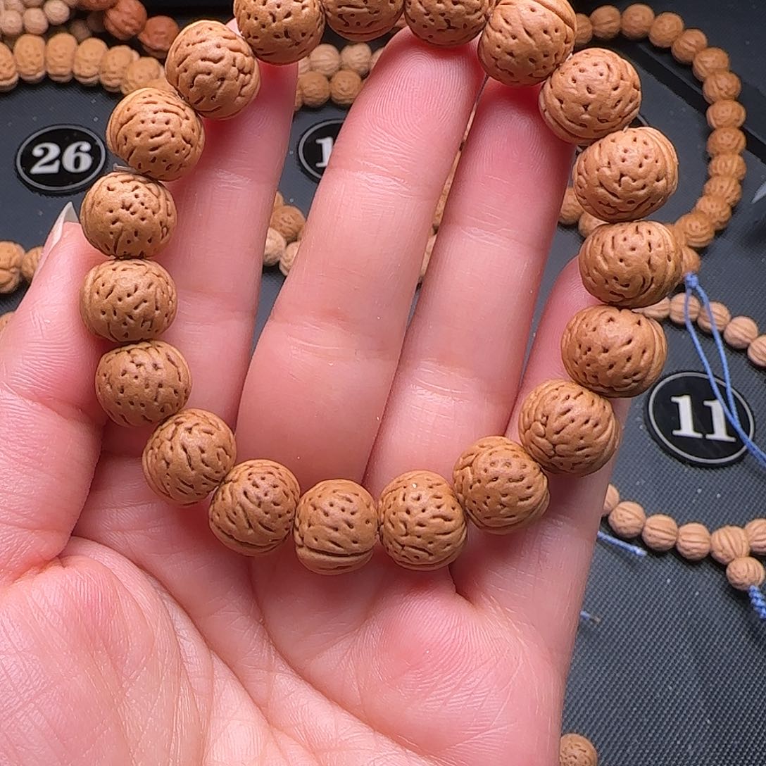 手串桃核蜡皮手串