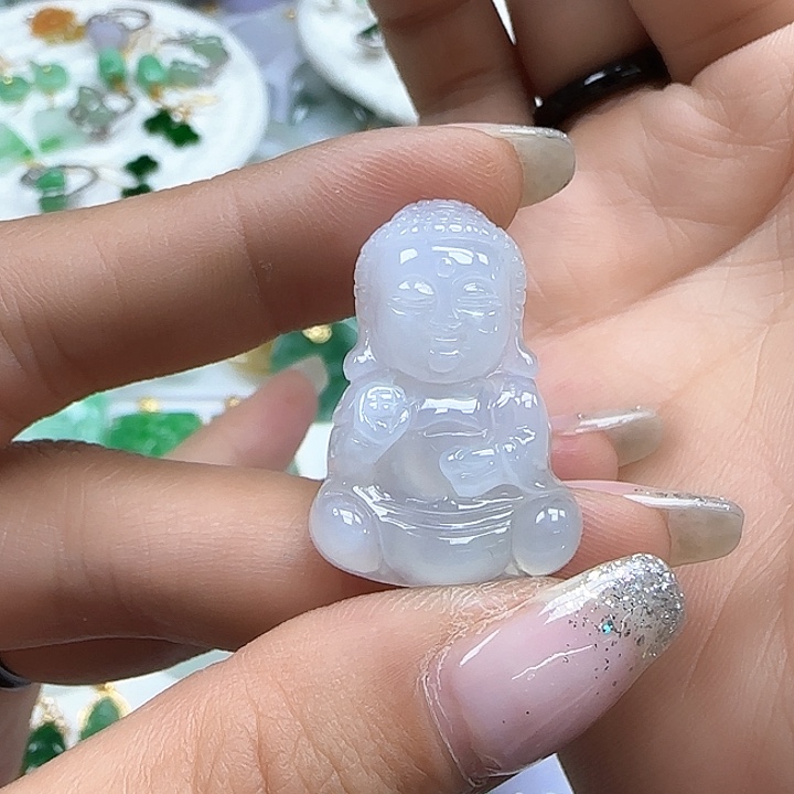 翡翠颈饰未镶嵌白冰宝宝佛