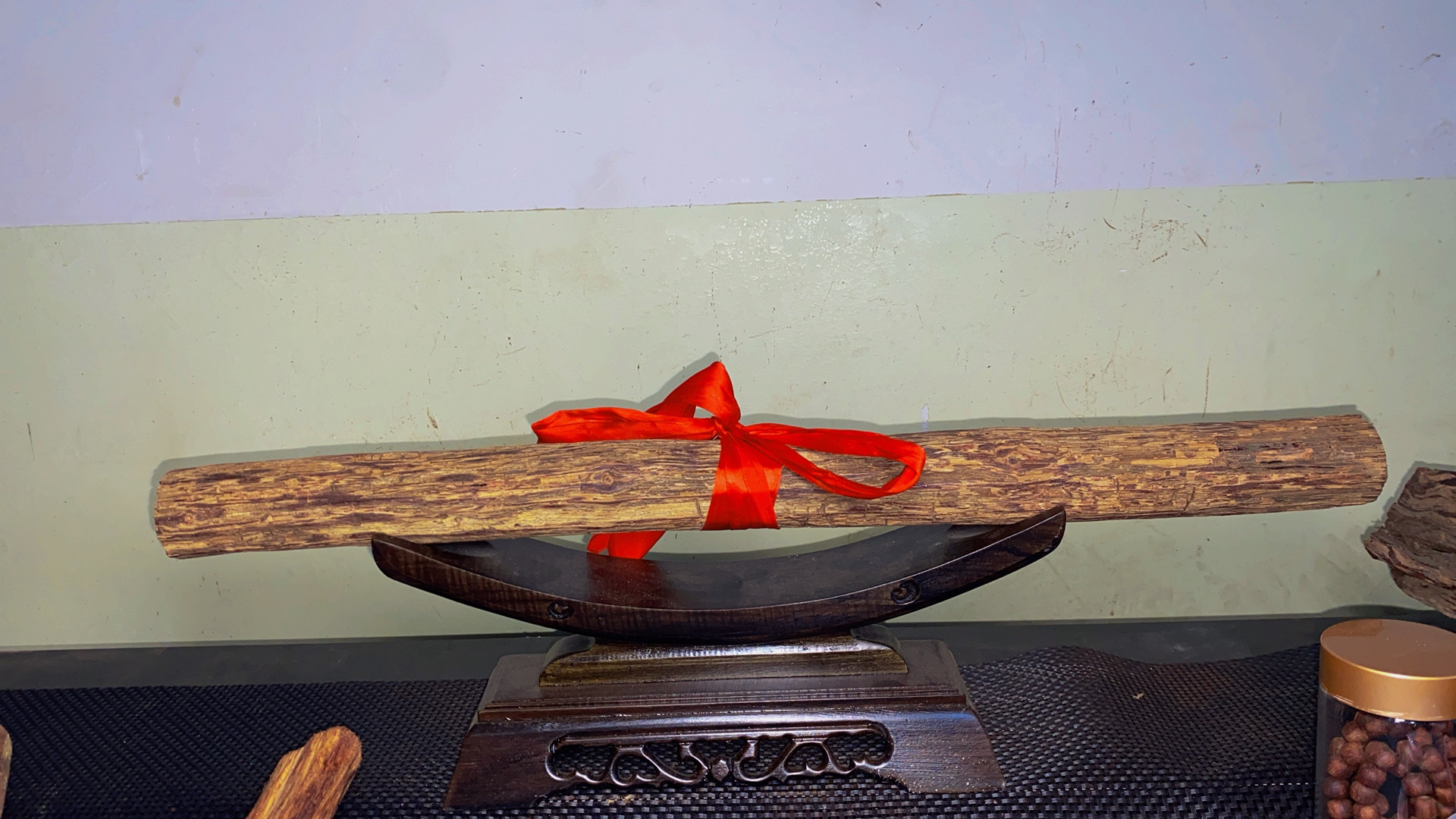 缅甸小叶降真香黄金甲横财摆件