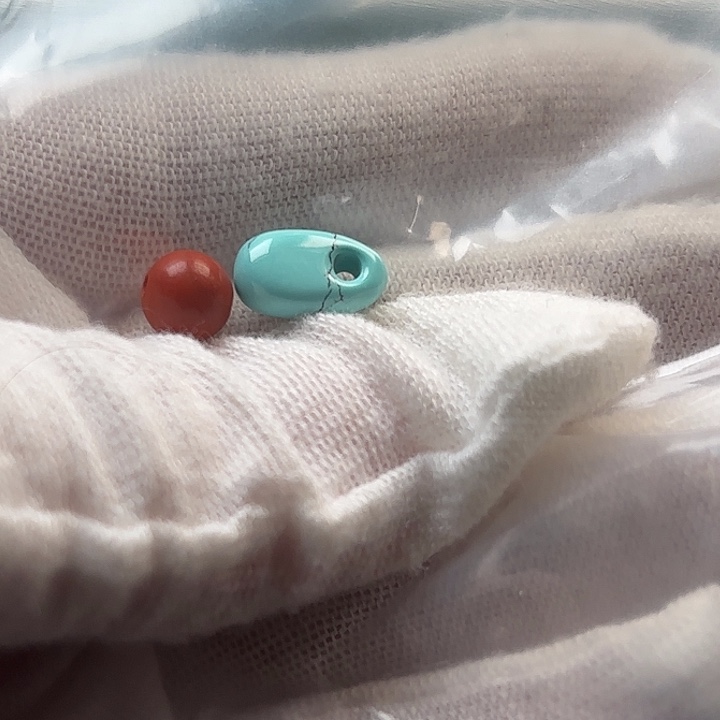 麋****南红玛瑙未镶嵌珠宝奇石