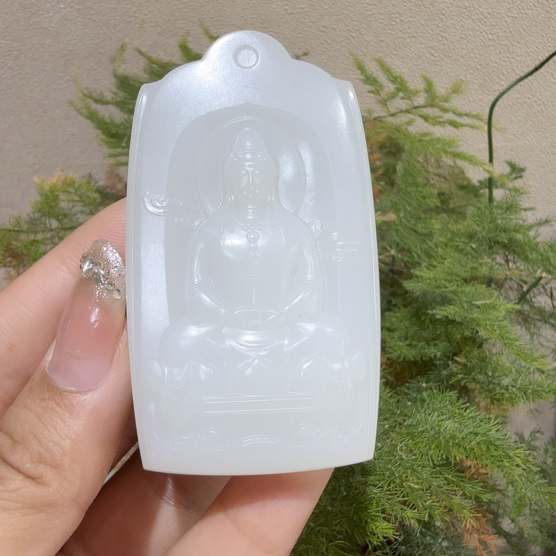和田玉羊脂白玉观音牌