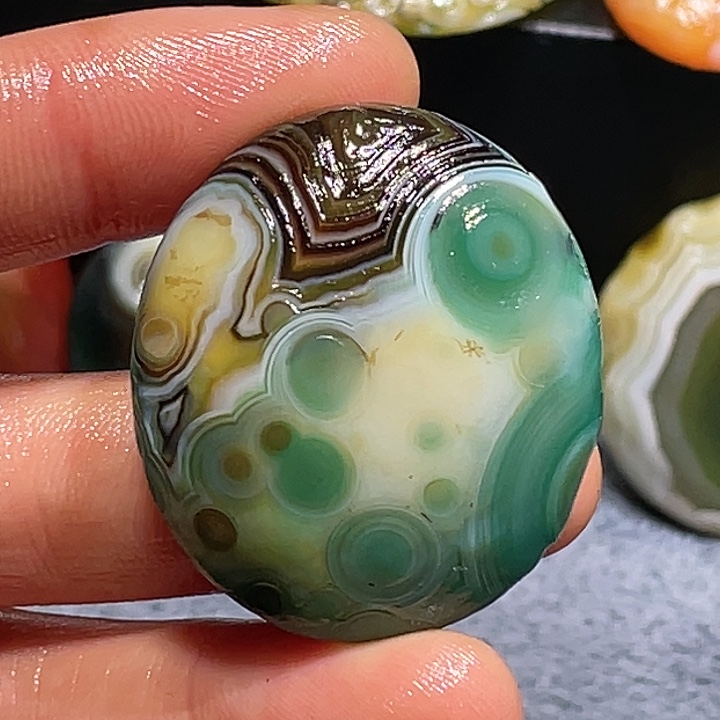 玛瑙/玉髓未镶嵌珠宝奇石