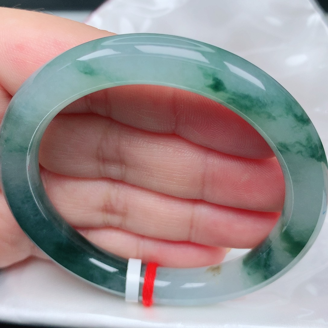 未镶嵌手镯（圆镯）翡翠10冰胶飘花