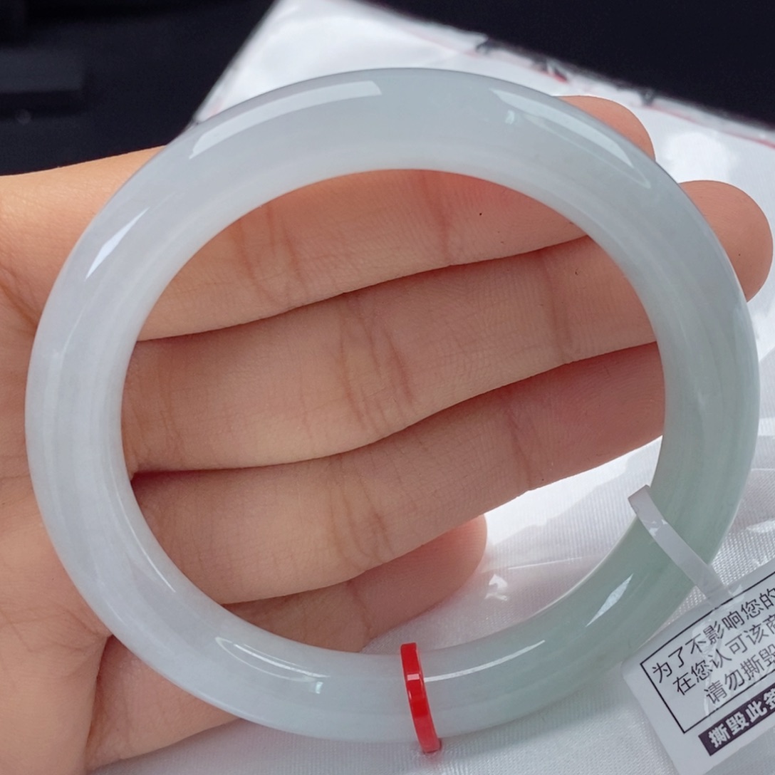 翡翠手镯（圆镯）未镶嵌5253圈