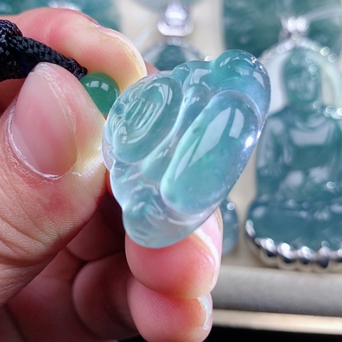 【闪购商品】翡翠颈饰未镶嵌天然翡翠