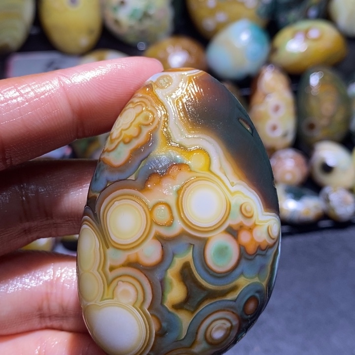 玛瑙/玉髓未镶嵌珠宝半成品115